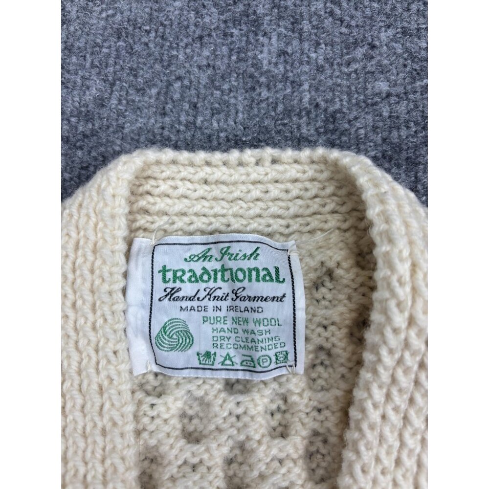 Irish Traditional Sweater Vest Mens Medium White Wool Cable Aran Knit Pockets - Picture 2 of 6